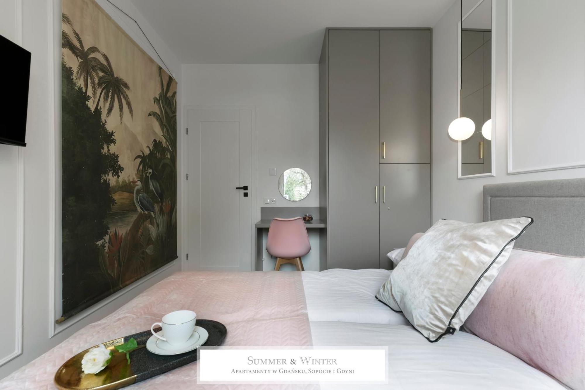 4 Stars, New Luxury Butterfly & Bike Apartments, Gdynia Orlowo, 15 Wyposazonych Mieszkan, Z Sypialnia, Winda I Platnym Parkingiem, Wysoki Standard Summerwinter, Blisko Molo Orlowo, Drog Rowerowych, Stadniny I Golf Park ภายนอก รูปภาพ